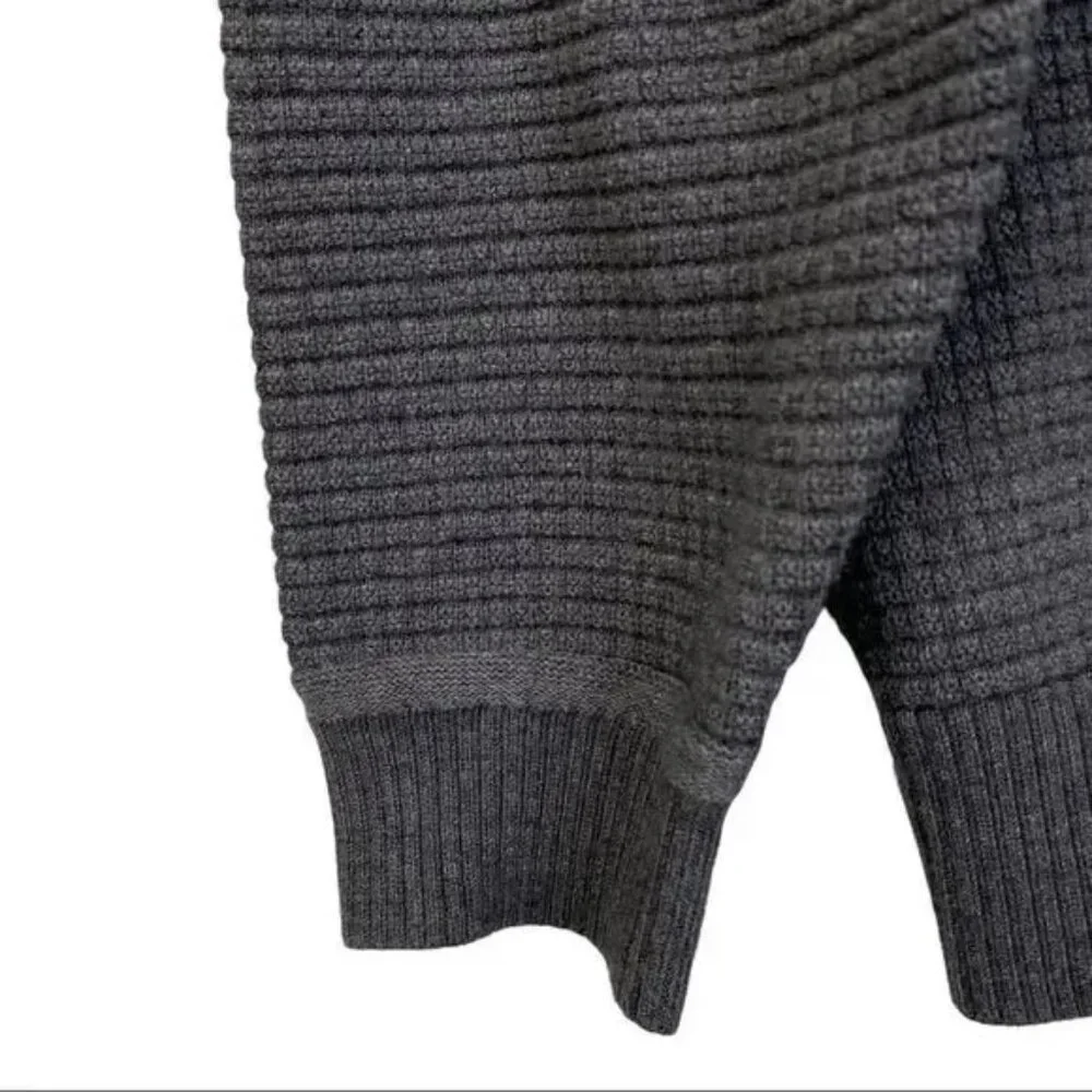 G.H. BASS & CO. MEN'S DARK GRAY 1/4 BUTTON MOCK‎ NECK SWEATER SIZE XL-EUC